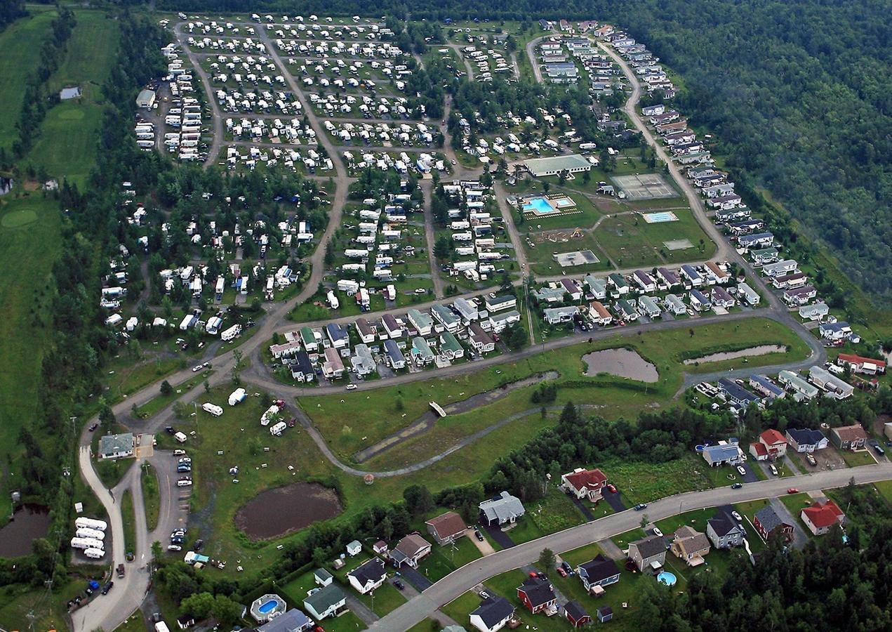 Hotel Alouette Parkbridge Saint-Mathieu-de-Beloeil Exteriér fotografie